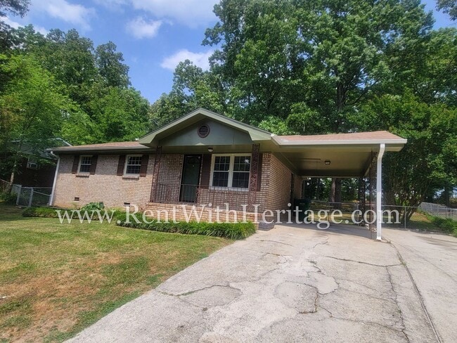 Foto del edificio - WOW! FANTASTIC RANCH TOTALLY UPDATED - LIKE BRAND NEW WITH ALL THE UPGRADES / ATTENTION TO DETAIL...