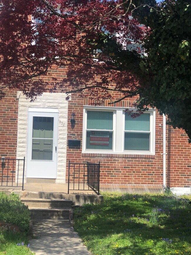Foto del edificio - Beautiful Renovated 3BR/2BTH Brick Townhome