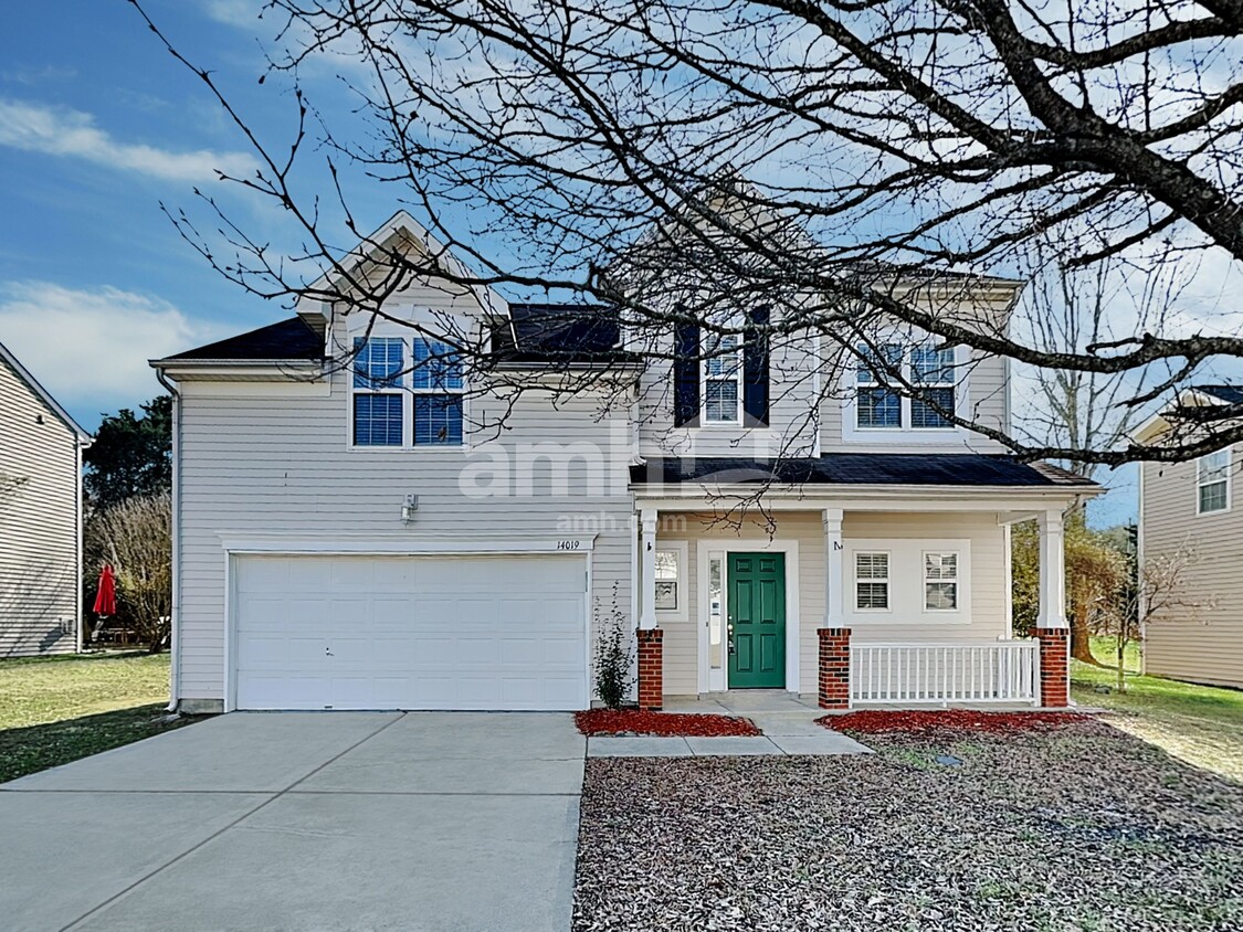 Foto principal - 14019 Millers Creek Ln