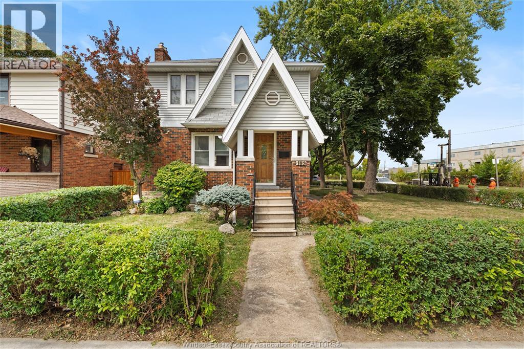 Photo principale - 192 Shepherd St E