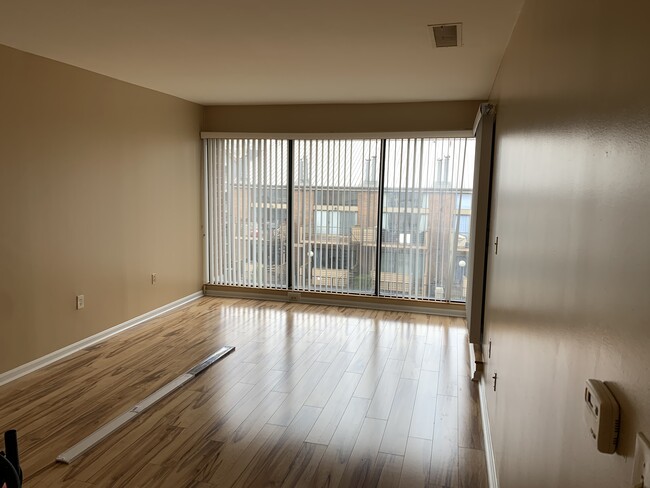 Great room - 1 Riverside Pl