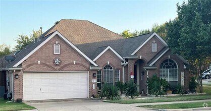 Building Photo - 5213 Forest Lawn Dr