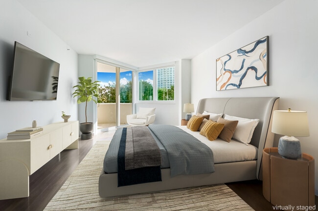 Dormitorio - 300 S Pointe Dr