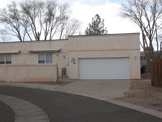 Primary Photo - ALL PROSPECTIVE TENANTS MUST SUBMIT A $58 ...