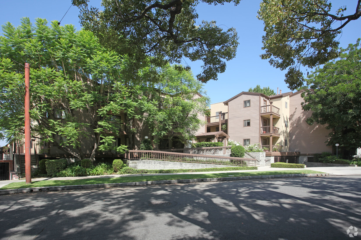 Primary Photo - Columbus Apartments