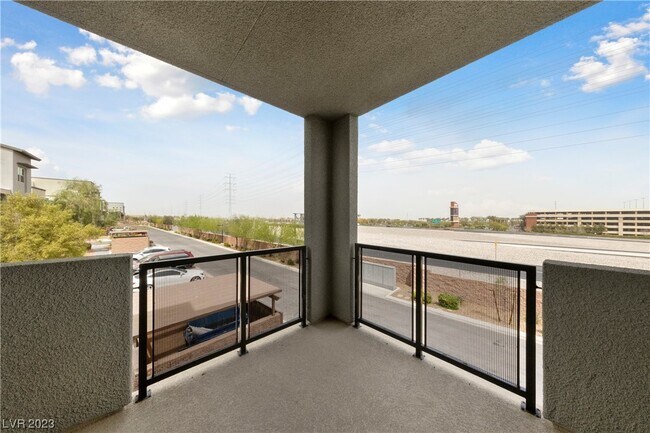 Foto del edificio - 11238 Essence Point Ave