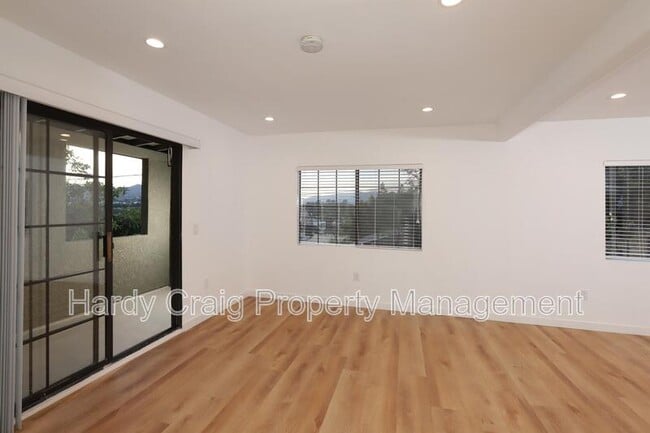 Building Photo - 2236 Glendale Blvd