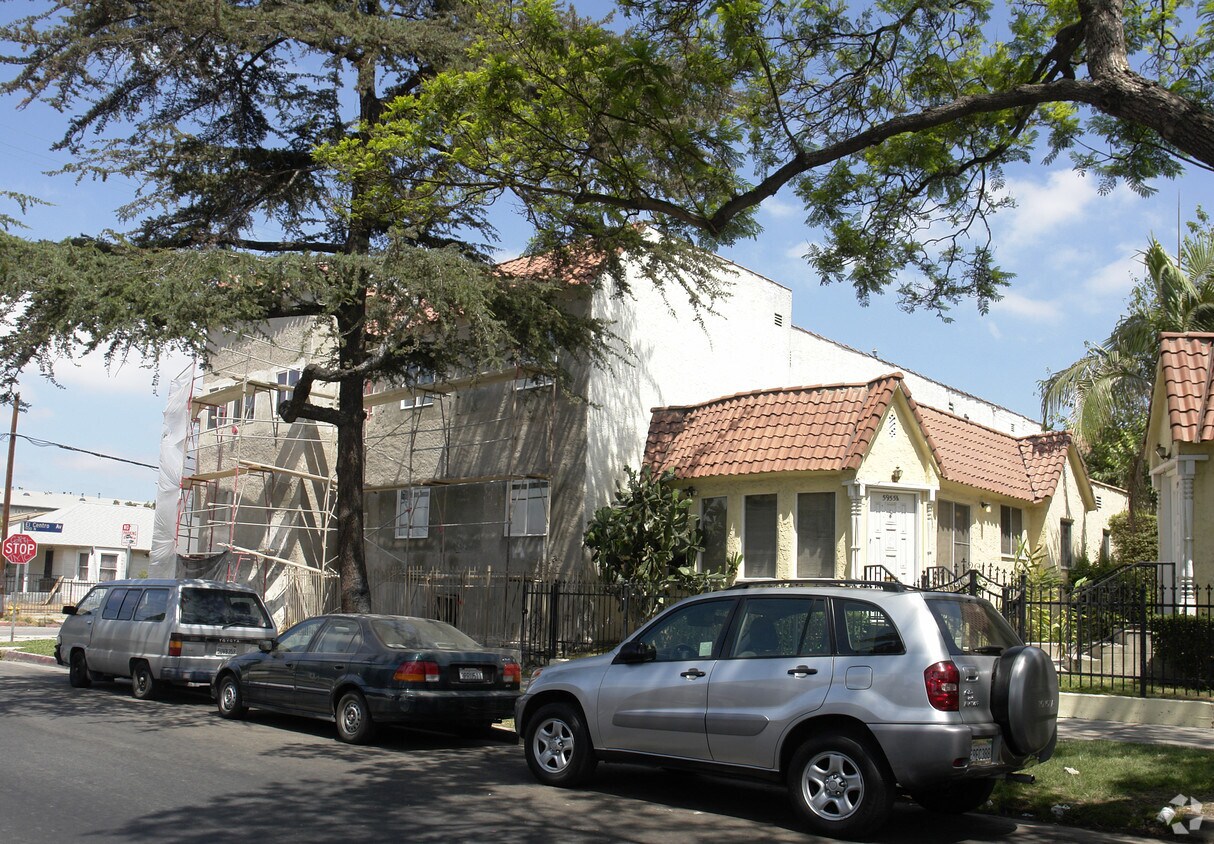 Foto del edificio - 5957 Barton Ave