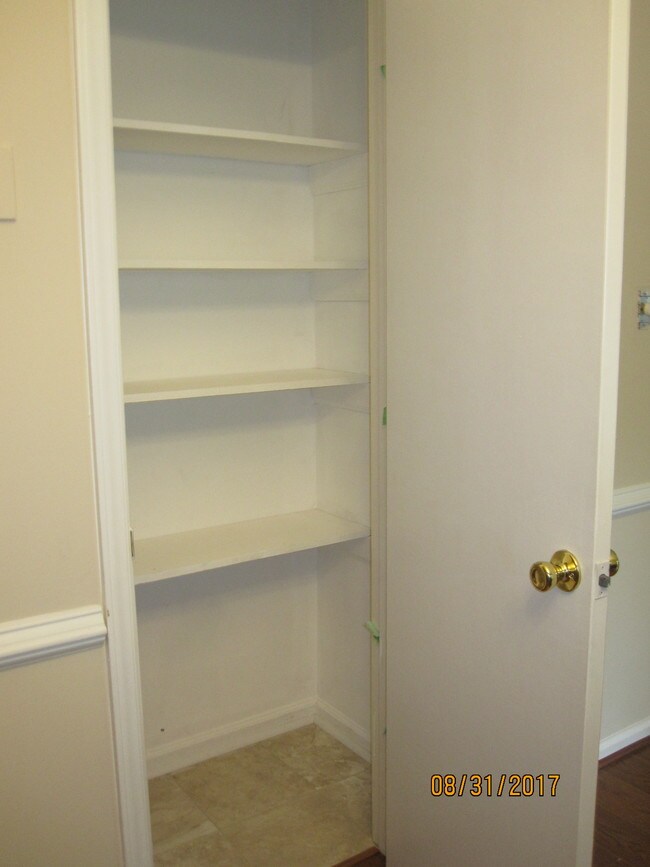Despensa - 121 Westview Dr