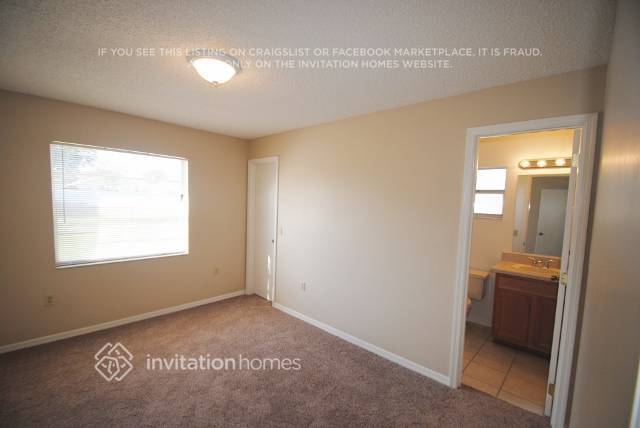 Foto del edificio - 4117 Bayberry Dr