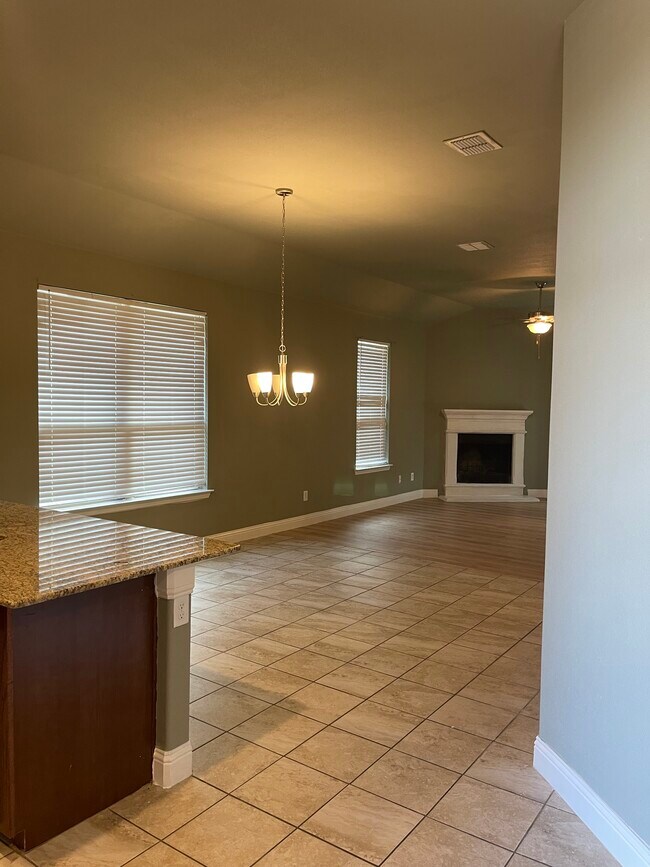 Foto del edificio - 1328 E Surfside Dr.