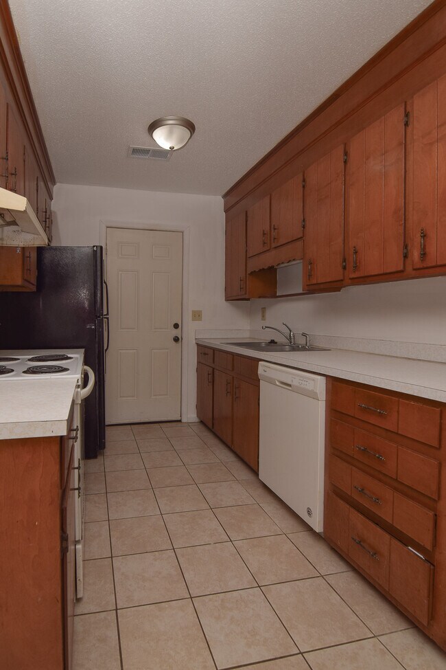 Foto del edificio - 115 Ashwood Ct