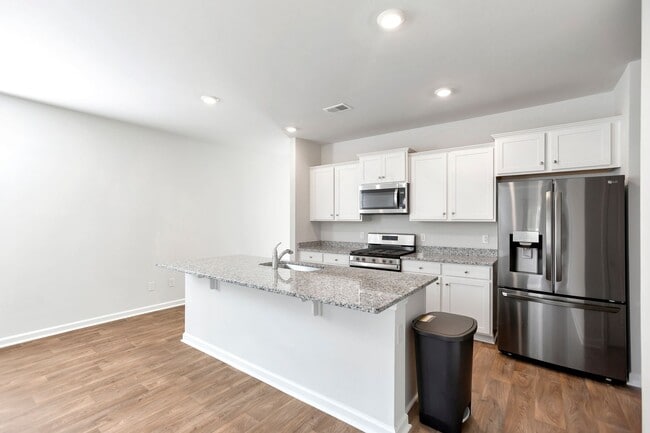 Building Photo - Charming 4-Bedroom Spacious Home for Rent ...