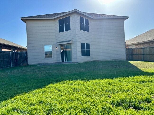 Foto del edificio - The Perfect Blend of Space & Location – 3 Beds Near Alliance