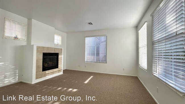 Building Photo - 3 br, 2.5 bath House - 2209 Lily Lane