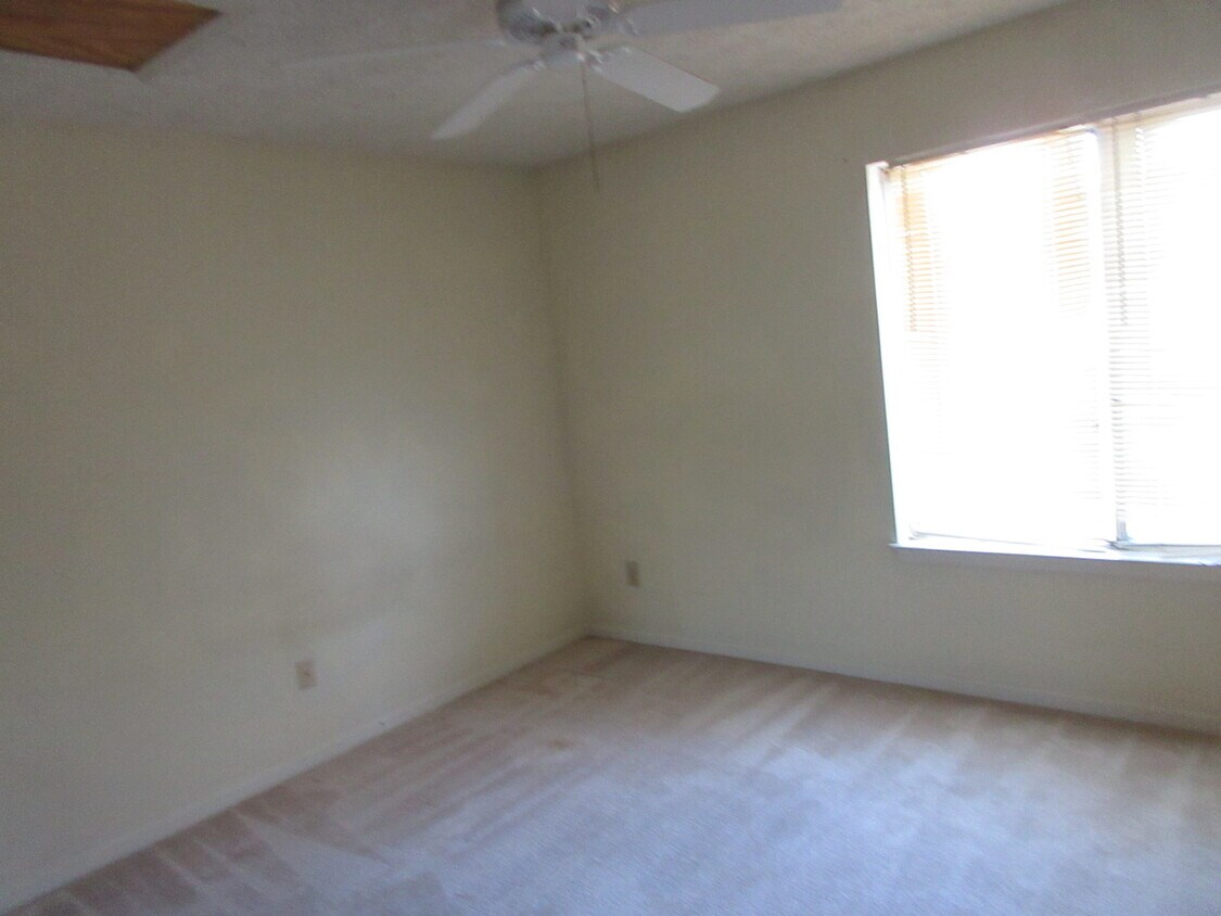 Foto del edificio - 346 Wells Ct
