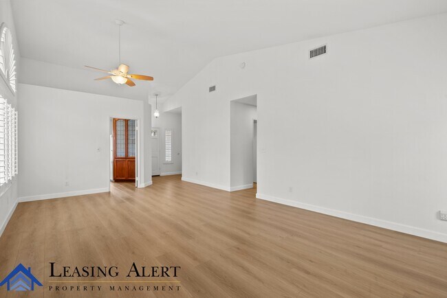 Foto del edificio - 23459 W Riversbridge Way
