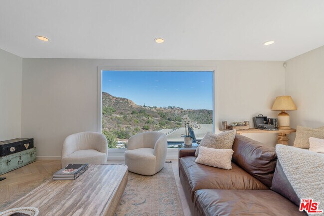 Foto del edificio - 3479 Wonder View Dr