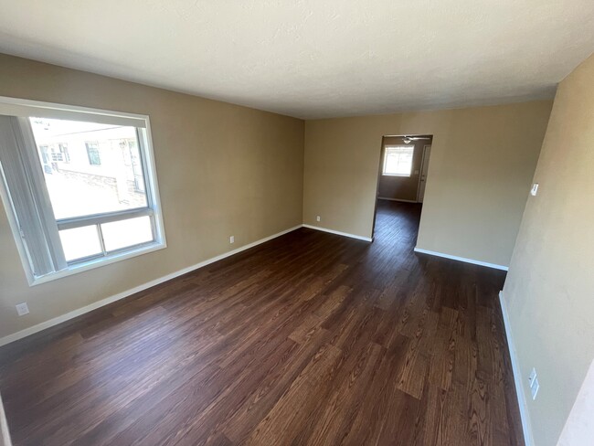 Building Photo - Willett Apartments