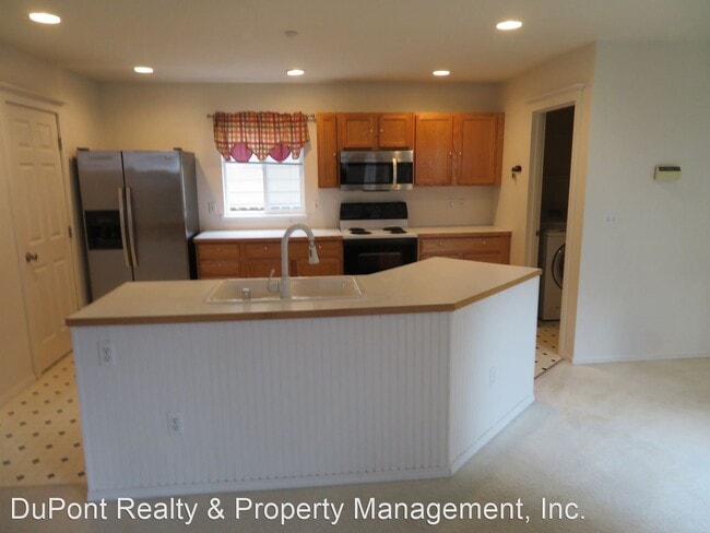 Building Photo - 3 br, 2.5 bath House - 2152 McDonald Avenue