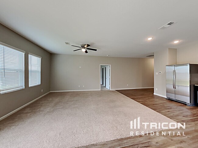 Foto del edificio - 5328 Stone Meadow Ln
