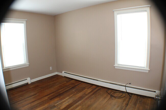 Building Photo - 3641 Lapeer Rd