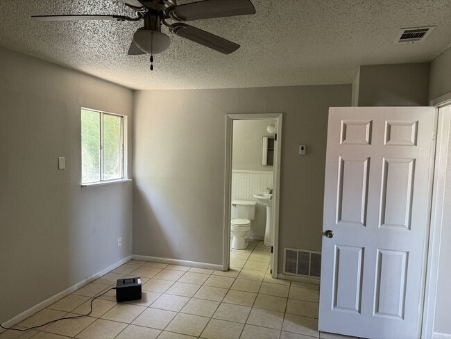 Foto del edificio - 1218-1220 Georgetown Road