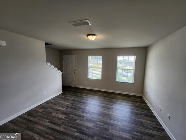 Foto del edificio - 112 Dogwood Ln