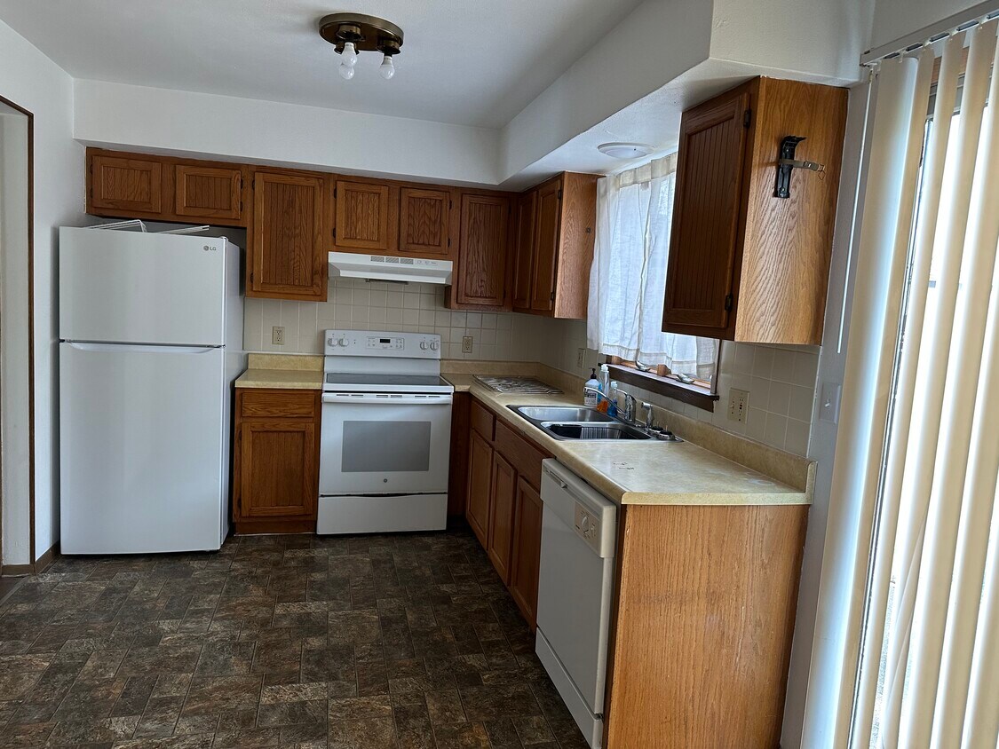 Kitchen - 220 N Monroe St