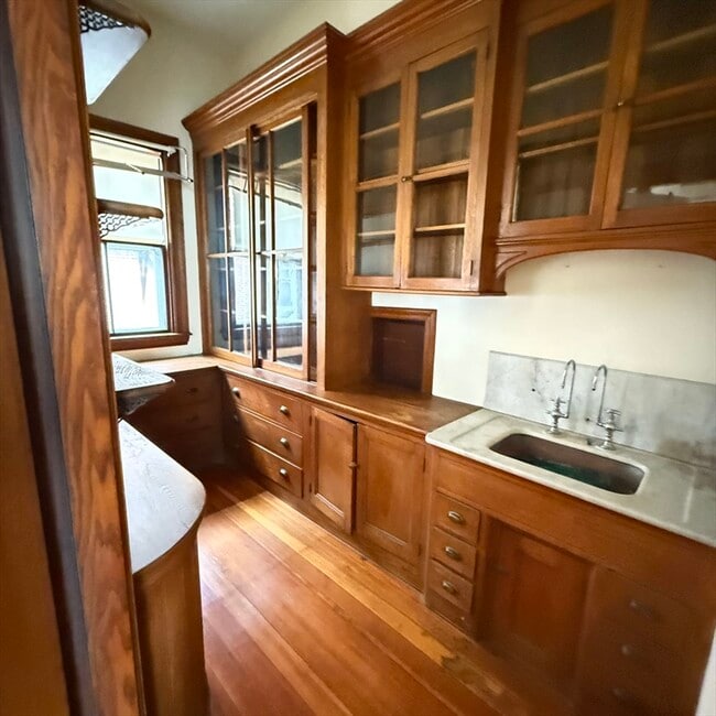 Building Photo - 84 Ellery St
