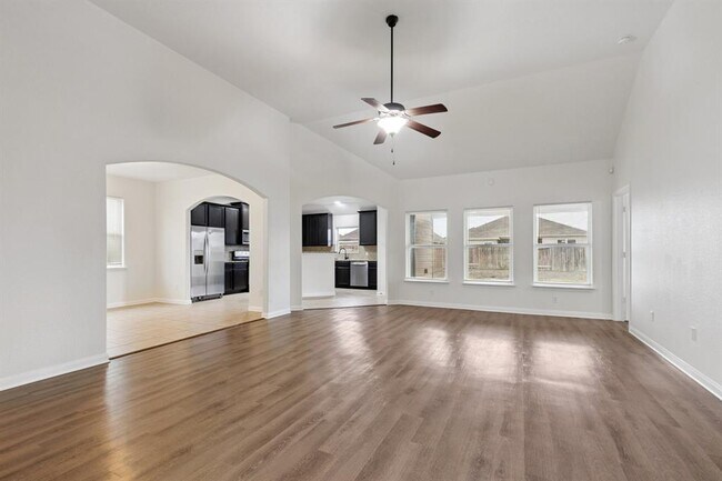 Foto del edificio - 1204 Twin Estates Dr