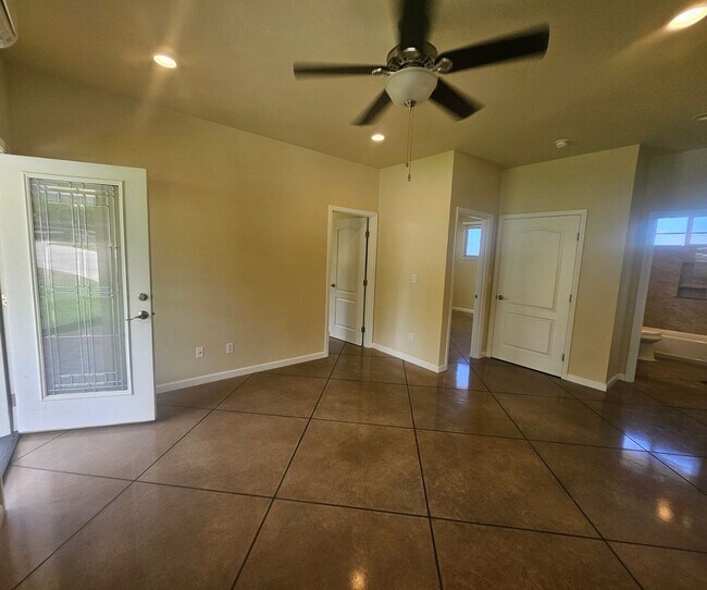 Foto del edificio - Beautiful Wailuku country Estate Home Cent...