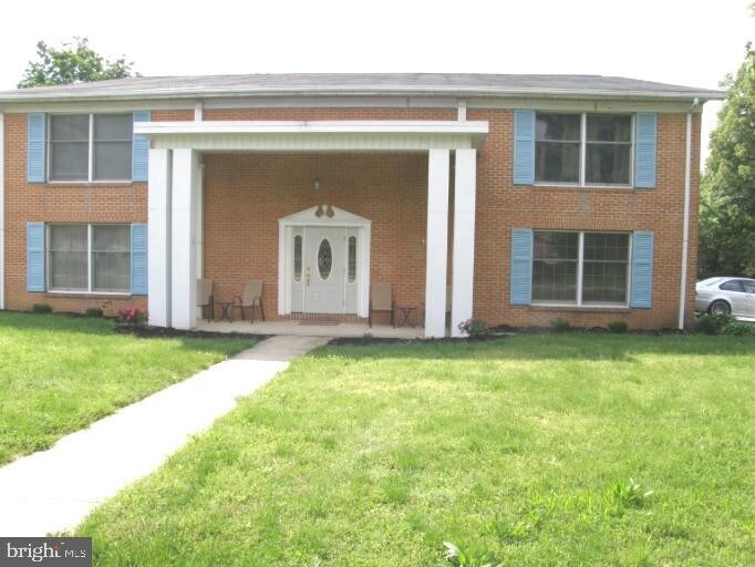 Primary Photo - 235 S Ridge Ave
