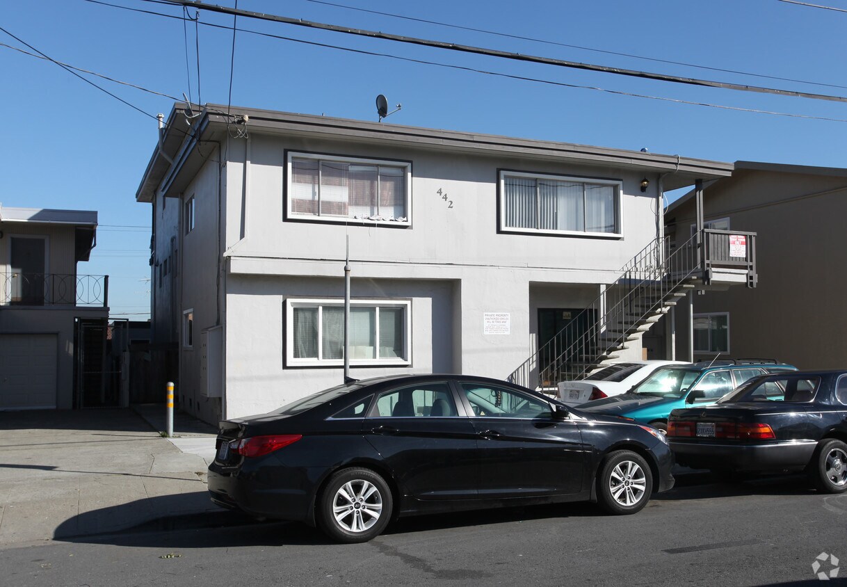 Building Photo - 442 Milton Ave