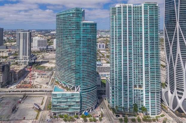 Foto del edificio - 888 Biscayne Blvd
