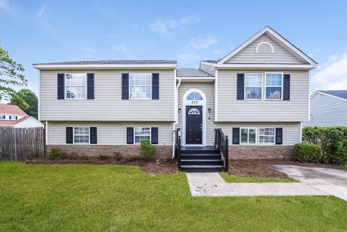 Primary Photo - Captivating Home in Columbia