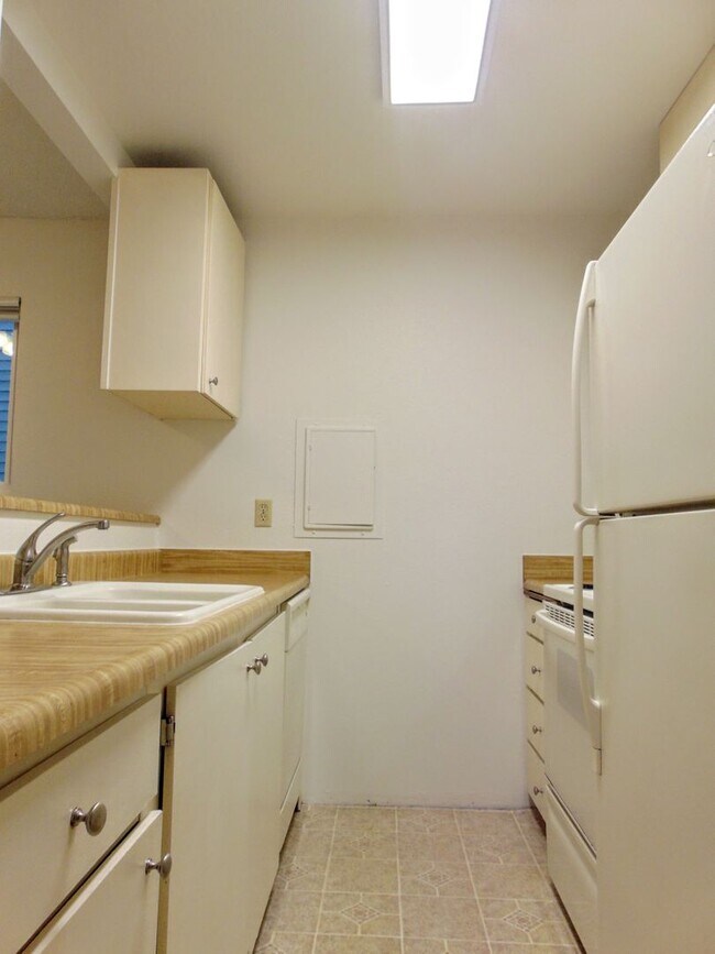 Foto del edificio - Great 1BR, 1BA Condo Available in Perfect ...