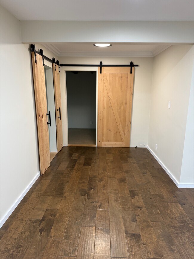 Foto del edificio - 4674 W 131st St