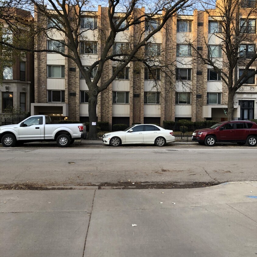 510 W Fullerton - 510 W Fullerton Pky