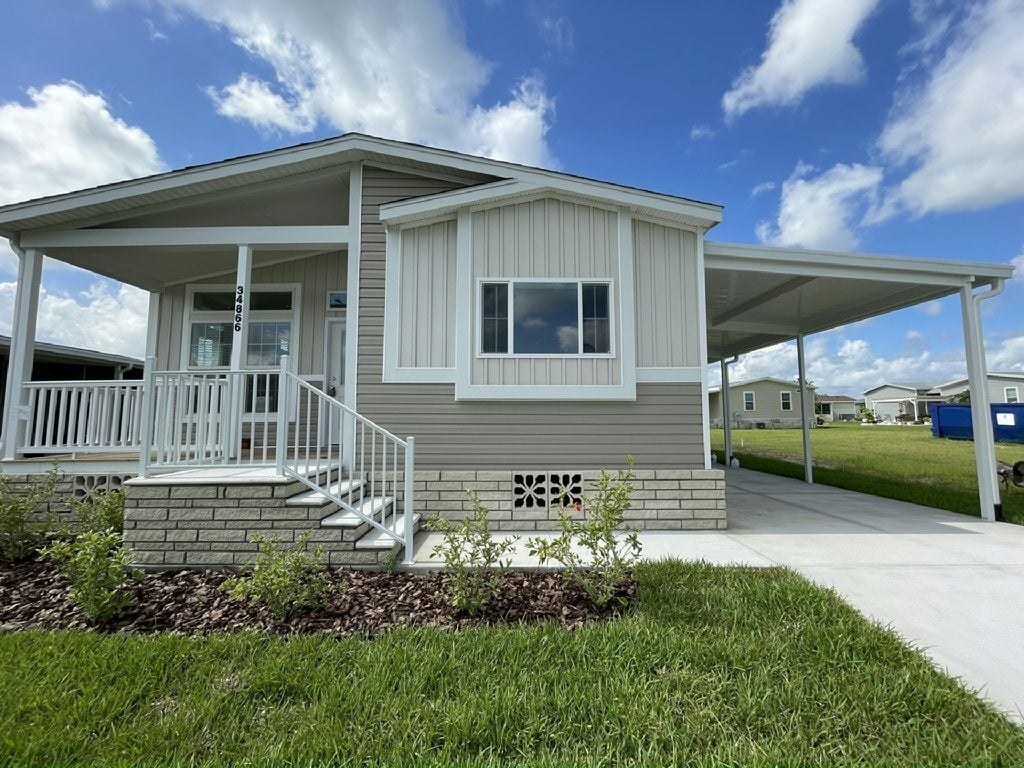 Primary Photo - 34866 Silver King Dr