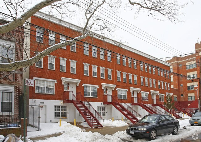 Building Photo - 510 Wyona St