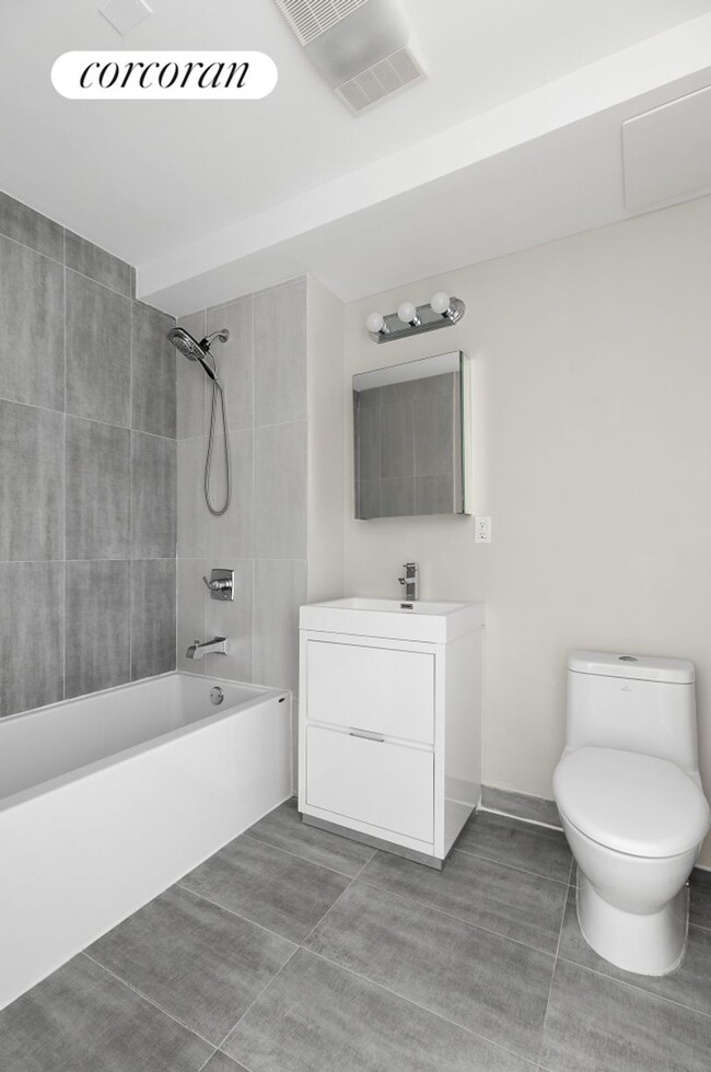 Foto del edificio - 232 E 18th St