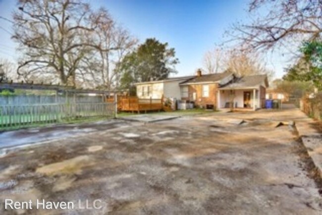 Foto del edificio - 3 br, 2.5 bath House - 1518 Dahlia Road