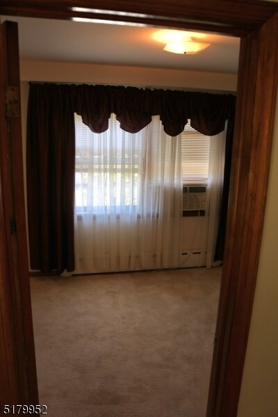 Primary Photo - 126 W Gibbons St