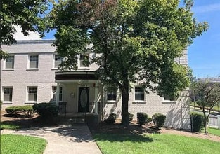 Building Photo - 3878 9th St SE