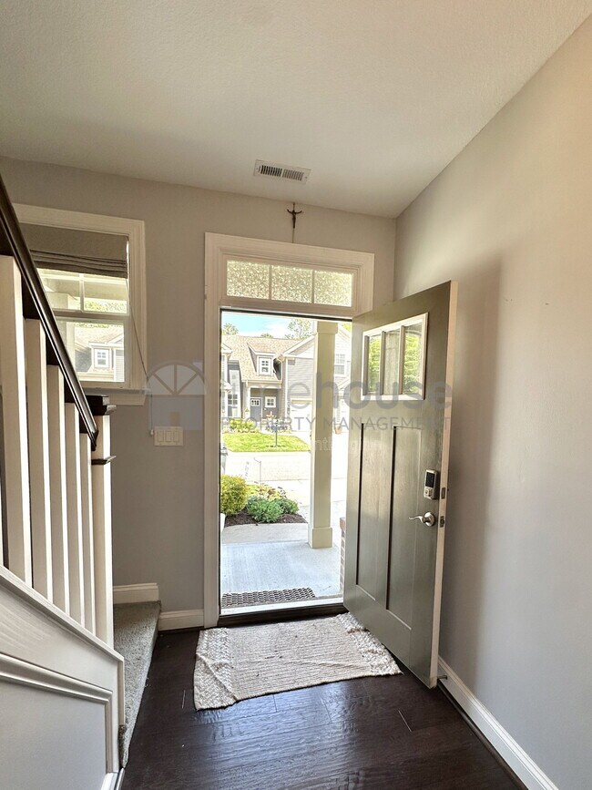 Foto del edificio - 127 Repose Ln