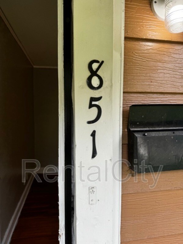 Foto del edificio - 851 Homer St