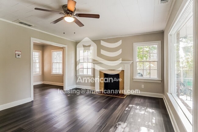 Building Photo - 1503 18th E St