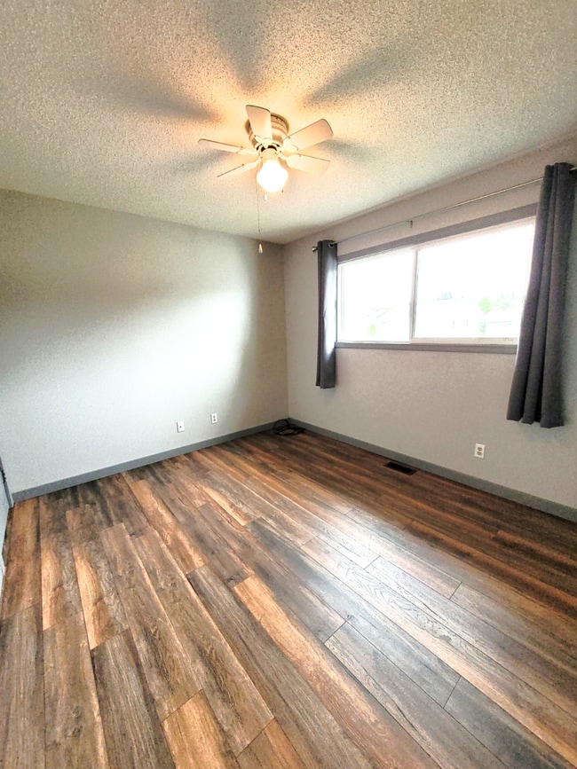 Photo du bâtiment - 4 bedroom in Kitimat BC V8C 2R1