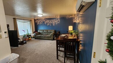 Building Photo - 443 S State St